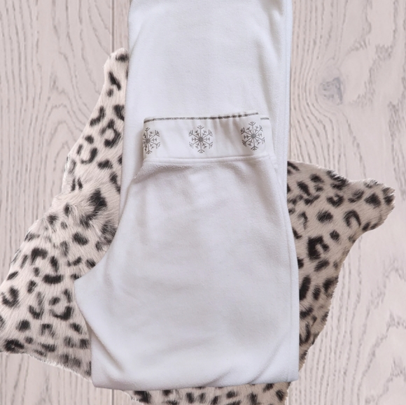 $14 with Bundle Add-On- La Senza Fleece Pj Bottoms Size S - Picture 4 of 14